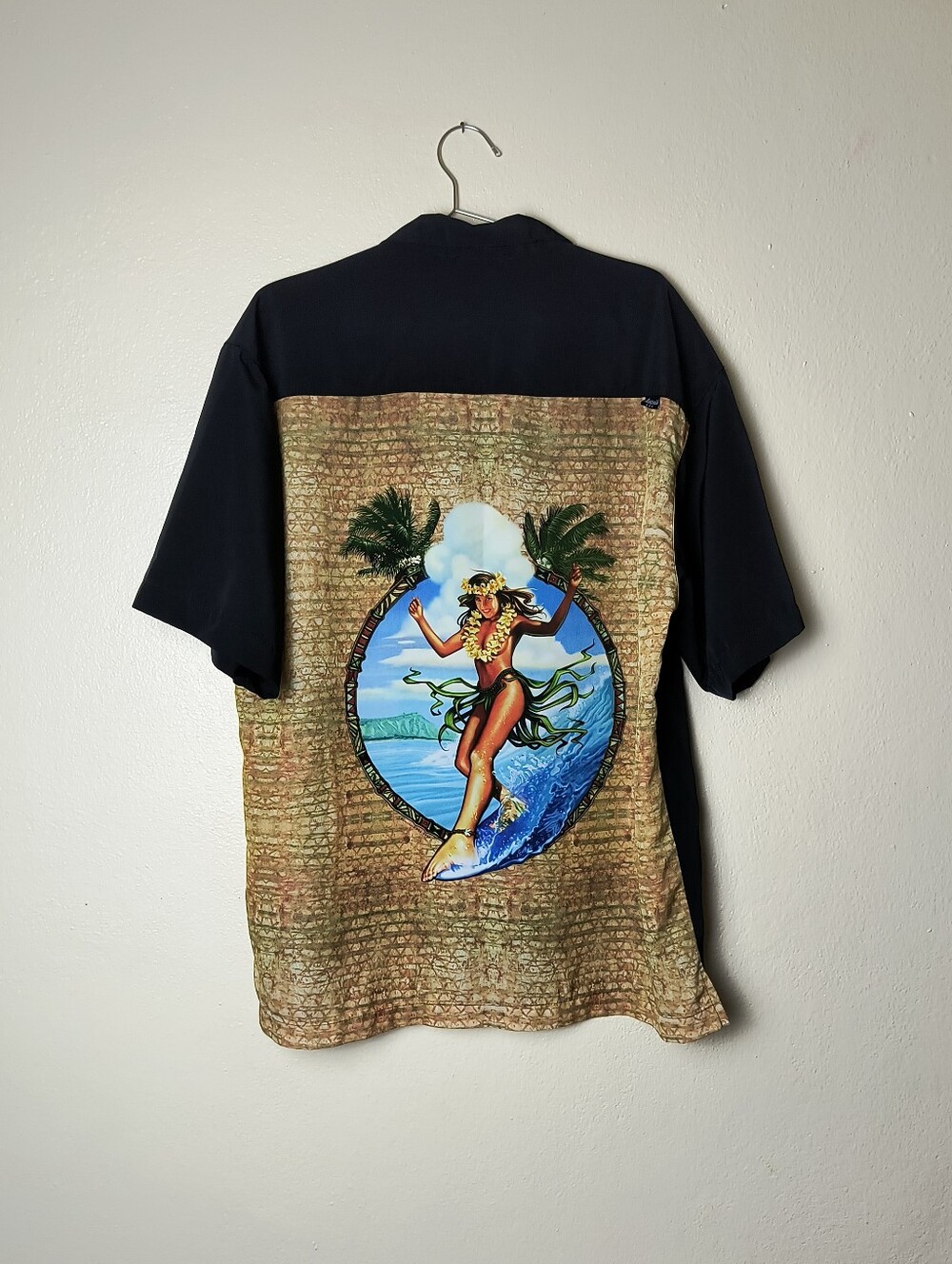 Rietveld XL Vintage Black and Tan Hawaiian Surf Graphic Button-Down Shirt